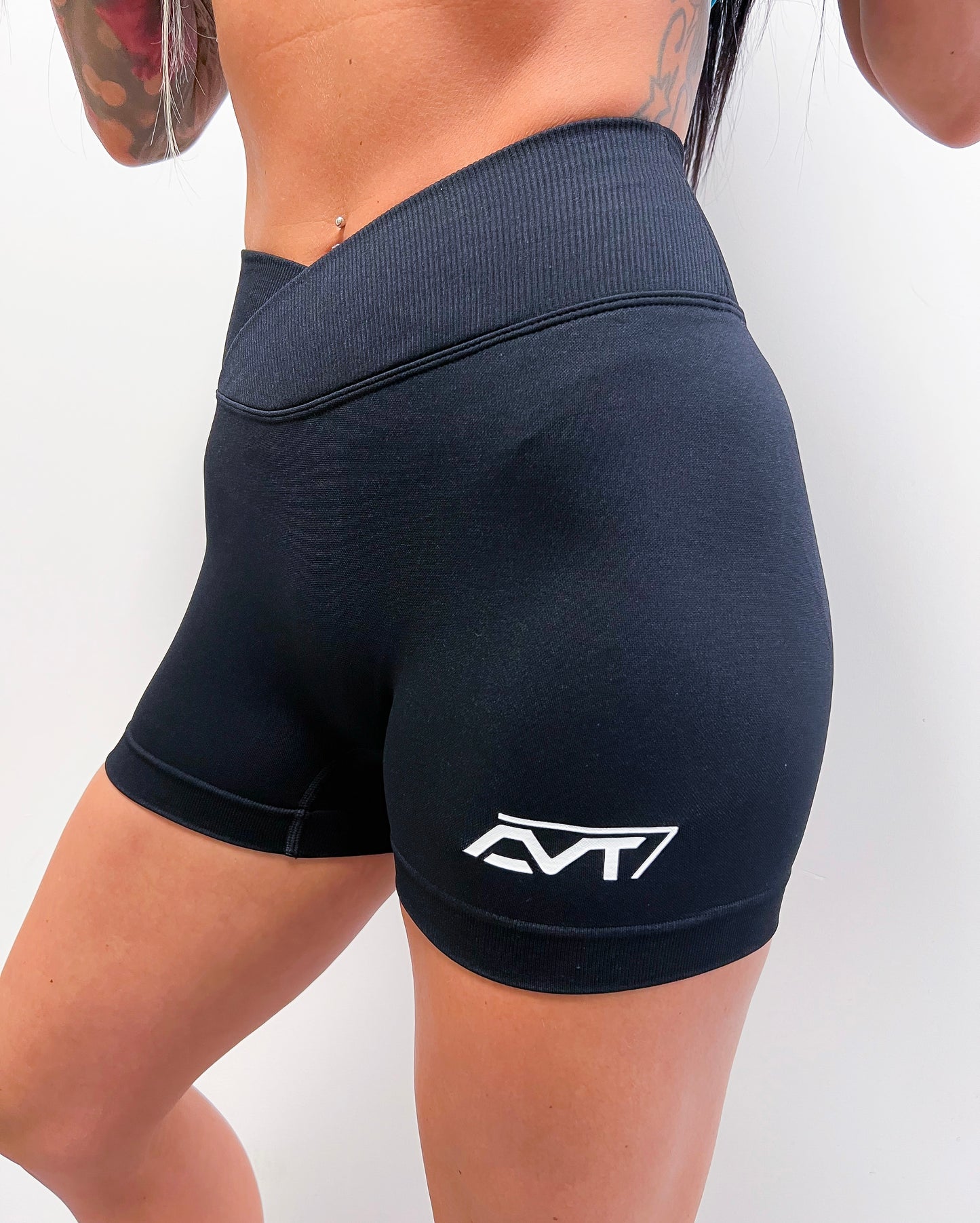 Seamless Crossover Waist Shorts